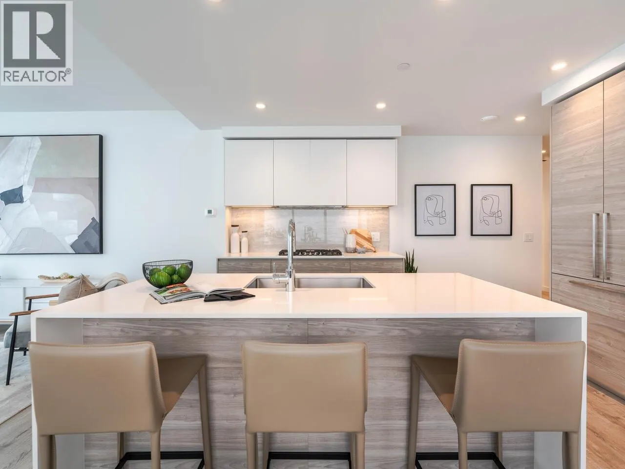 3004 680 QUAYSIDE DRIVE