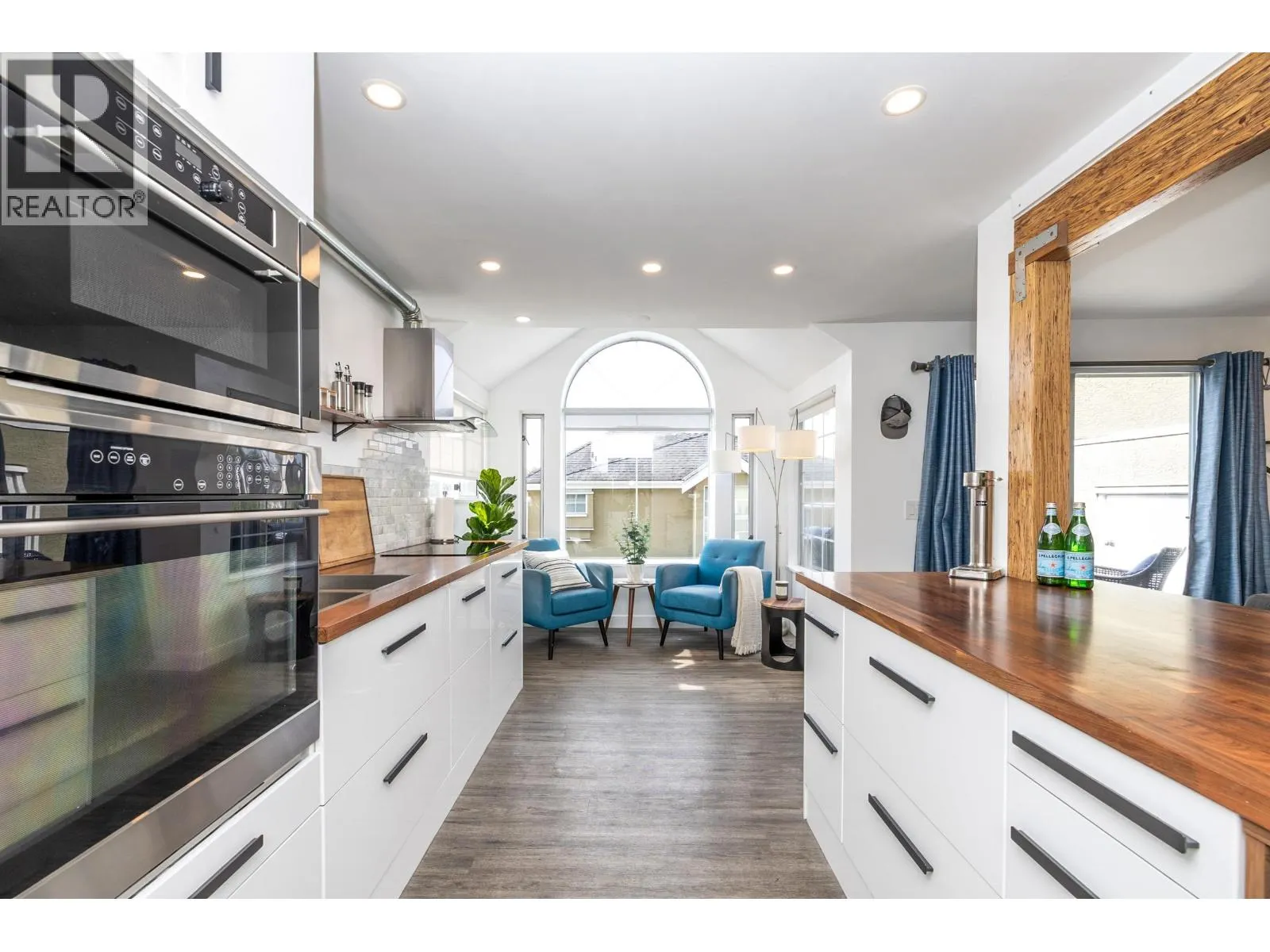 2313 QUAYSIDE COURT