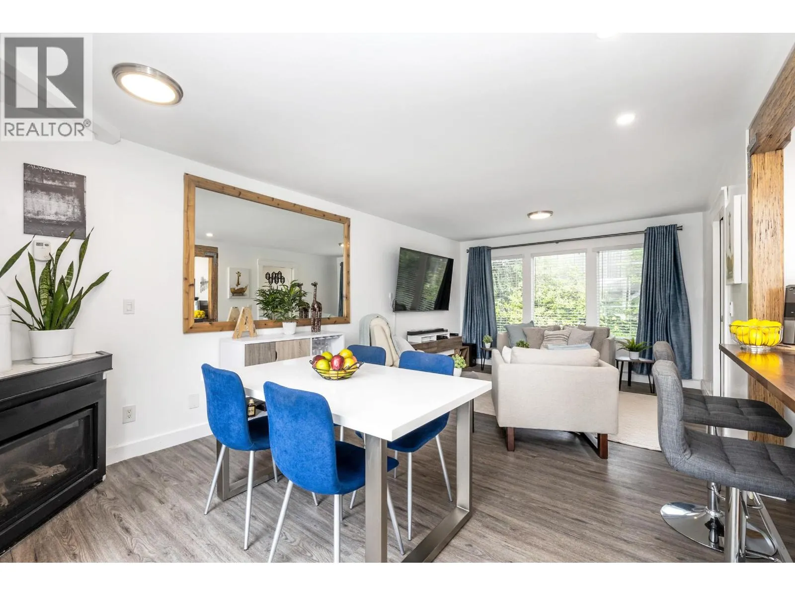 2313 QUAYSIDE COURT