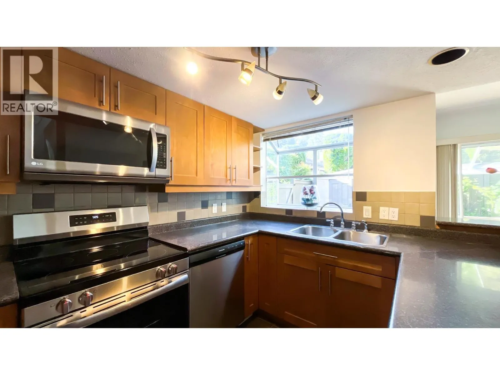 2994 MT SEYMOUR PARKWAY