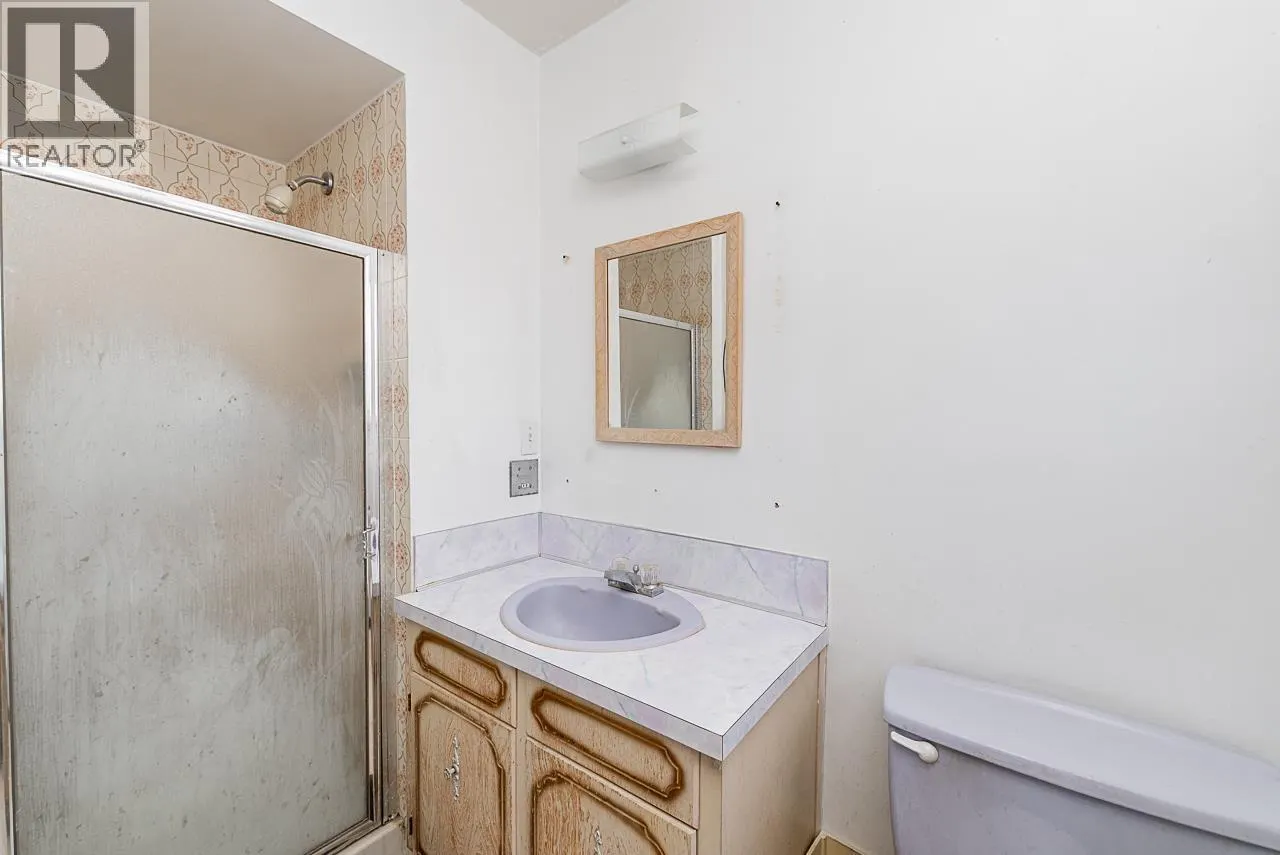 8391 RIDEAU DRIVE