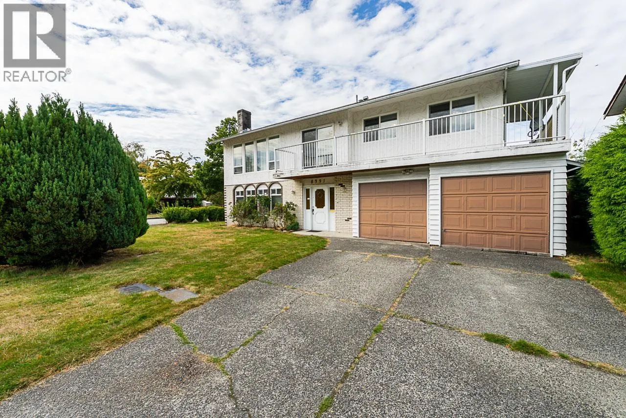 8391 RIDEAU DRIVE