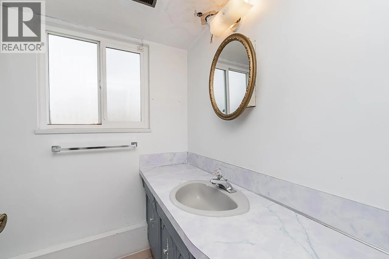8391 RIDEAU DRIVE
