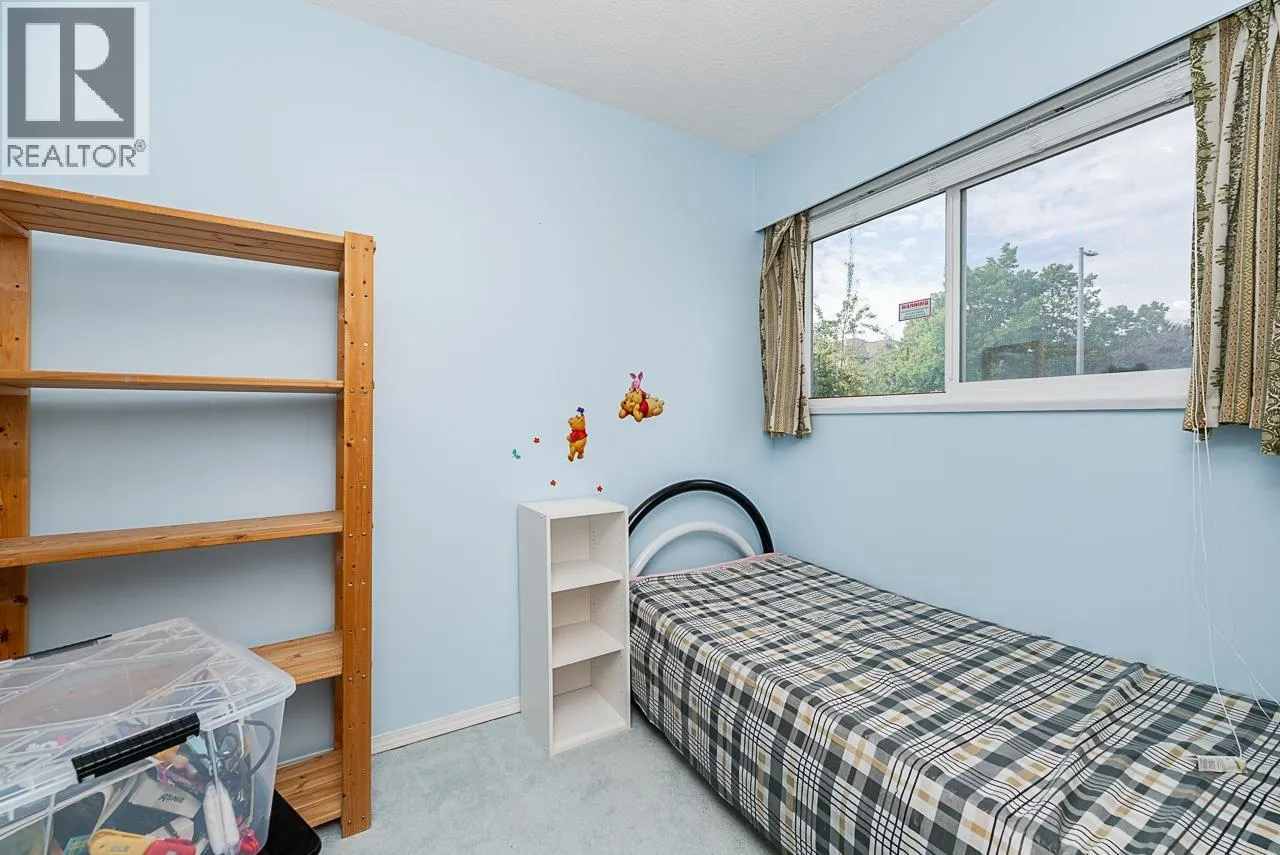 8391 RIDEAU DRIVE