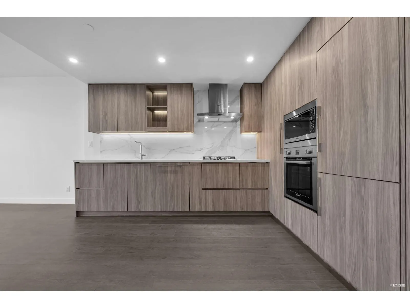 3504 13768 100 AVENUE