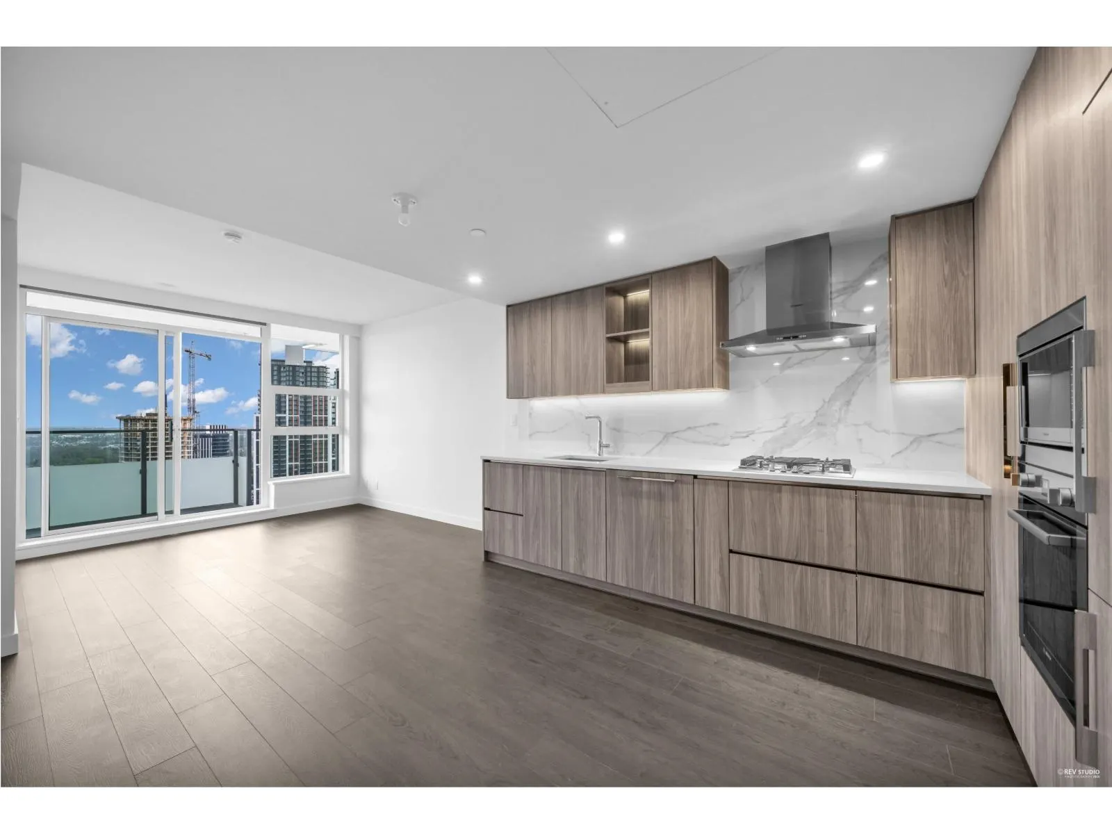 3504 13768 100 AVENUE