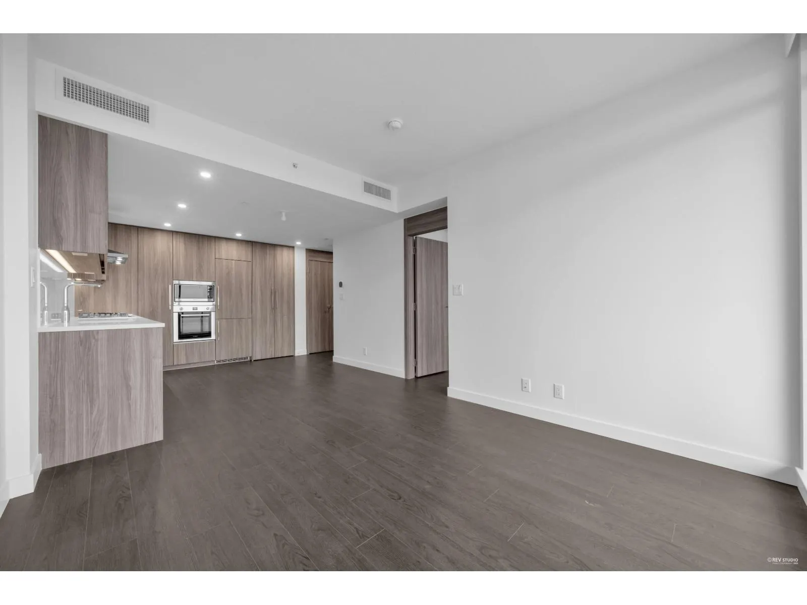 3504 13768 100 AVENUE