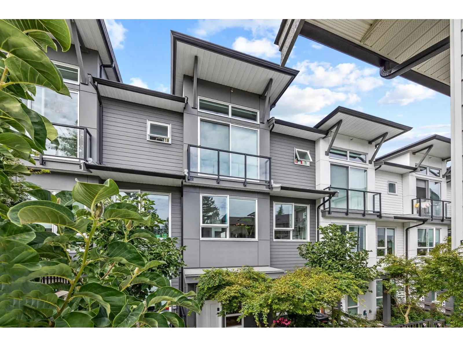 21 15030 28 AVENUE