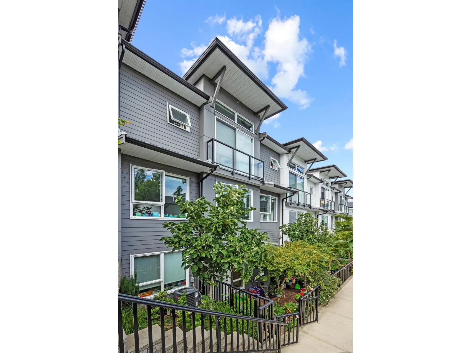 21 15030 28 AVENUE