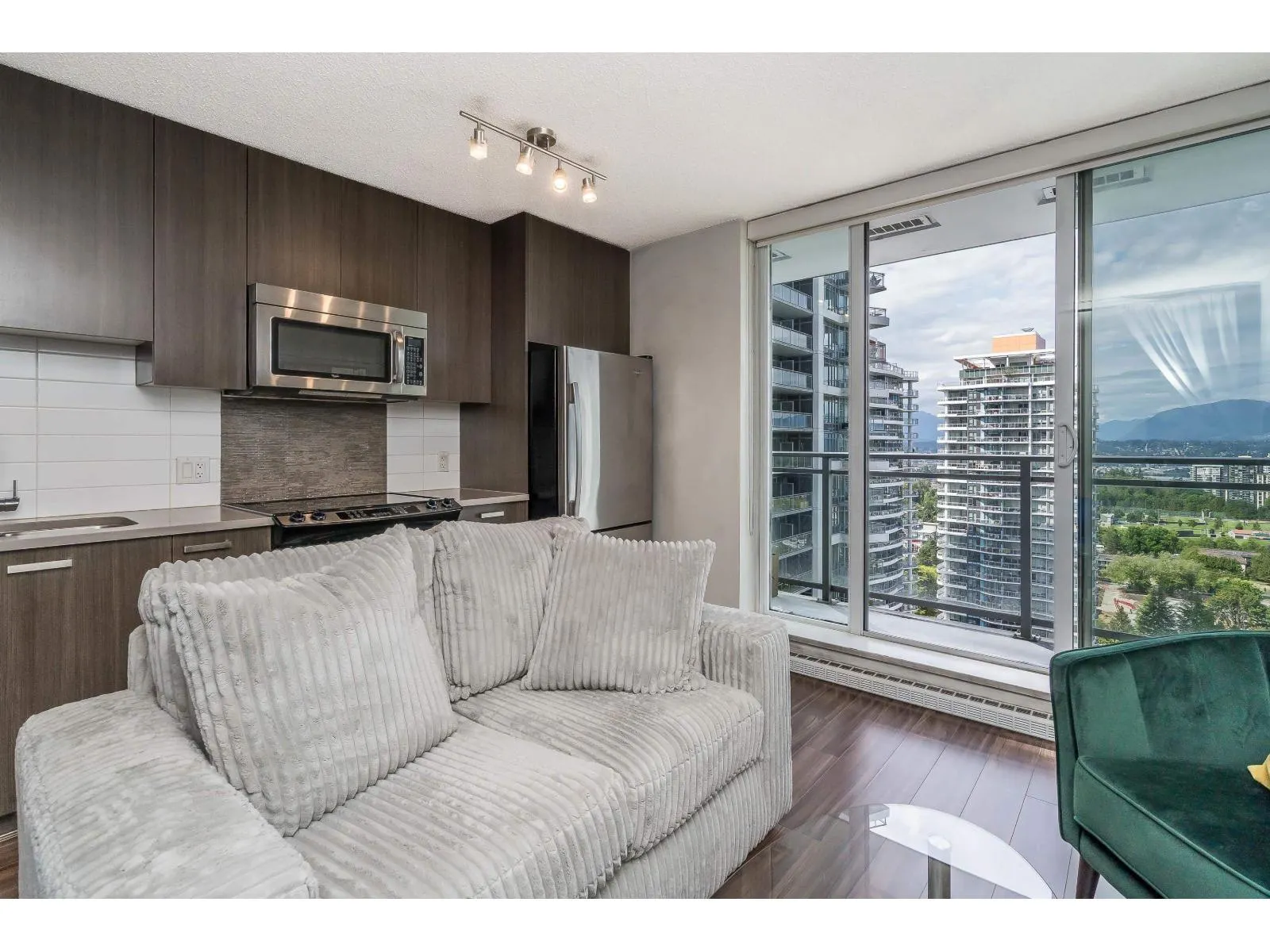 2603 13325 102A AVENUE