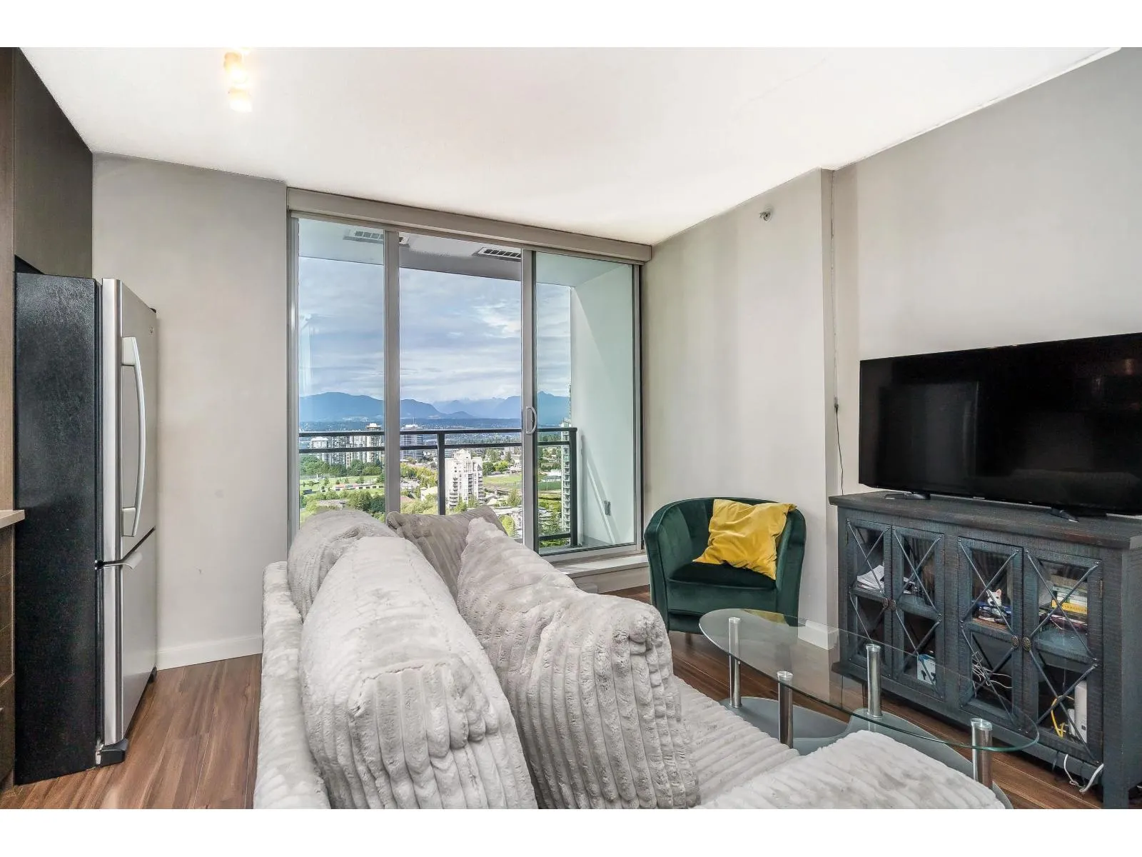 2603 13325 102A AVENUE