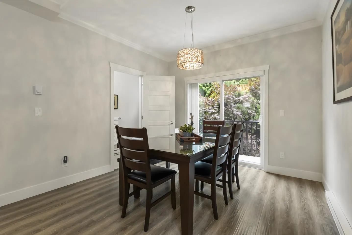 8 8747 162 STREET