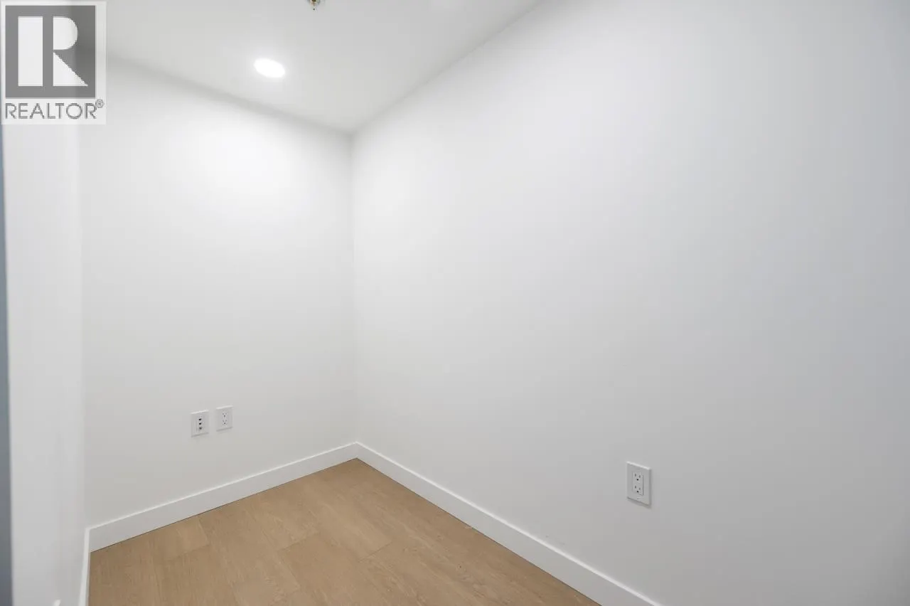 2307 7683 PARK CRESCENT