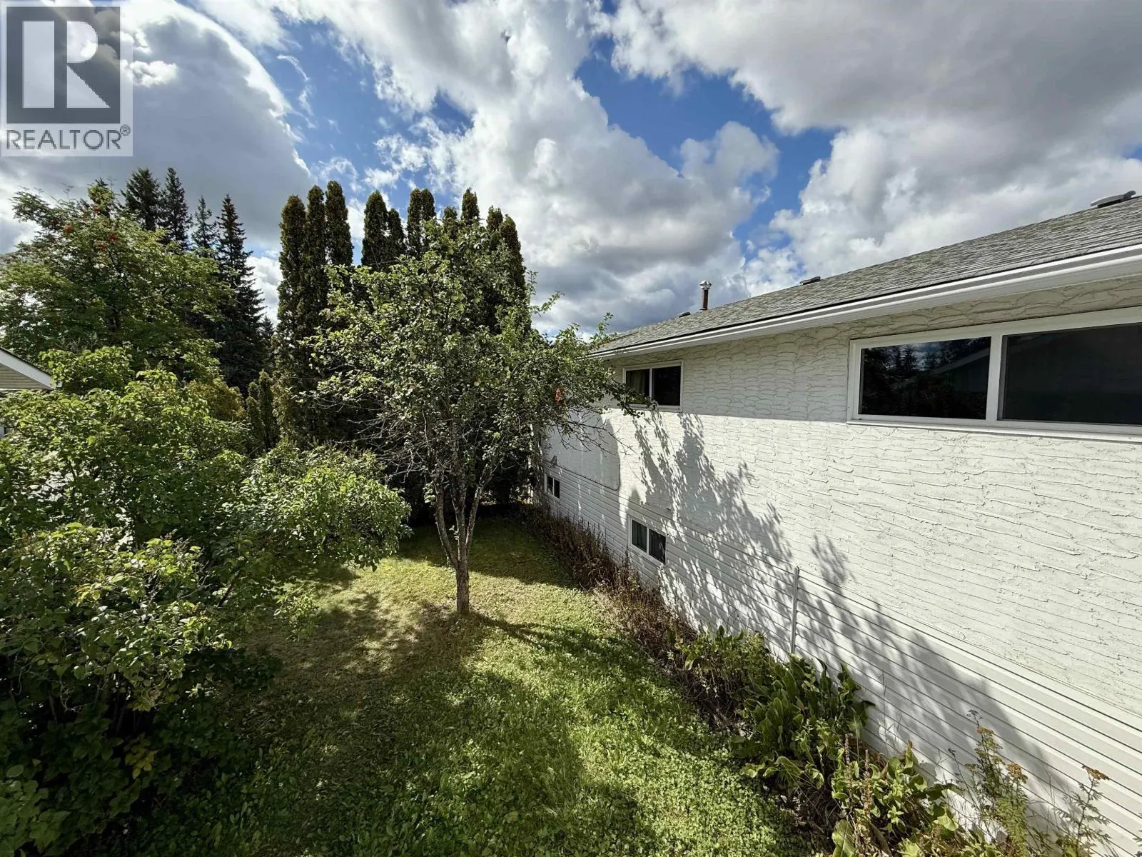 490 LANSDOWNE ROAD
