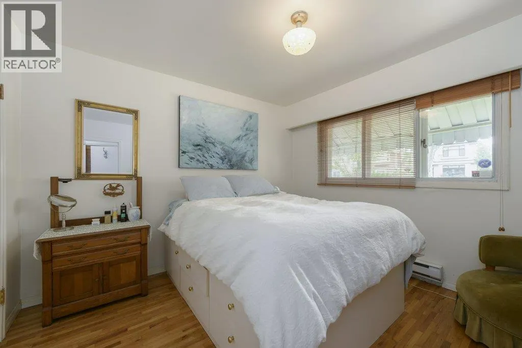 125 E 48TH AVENUE