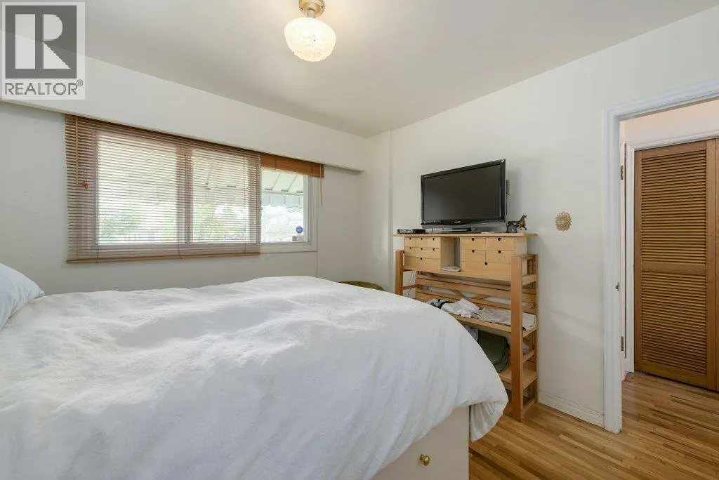 125 E 48TH AVENUE