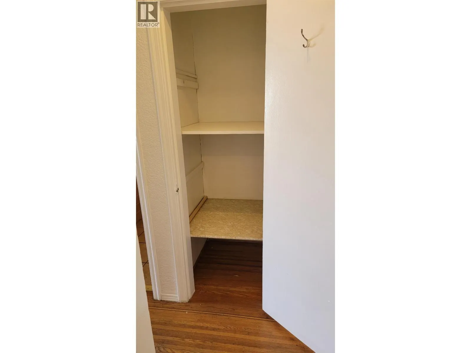 454 E 55 AVENUE