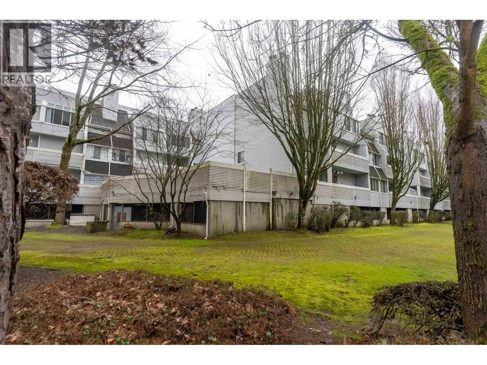 306 7431 BLUNDELL ROAD