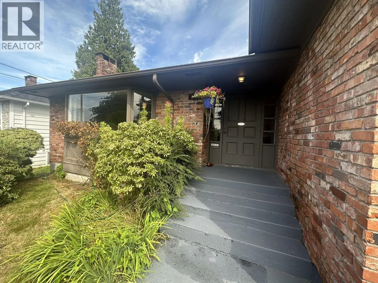 1131 FULTON AVENUE