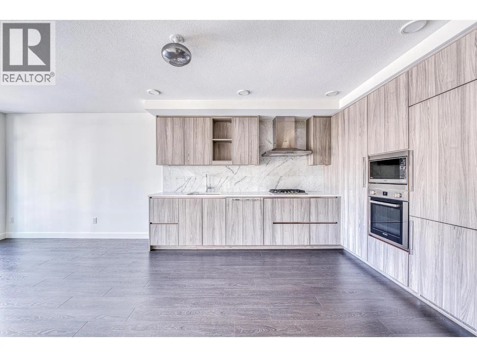 509 8800 HAZELBRIDGE WAY