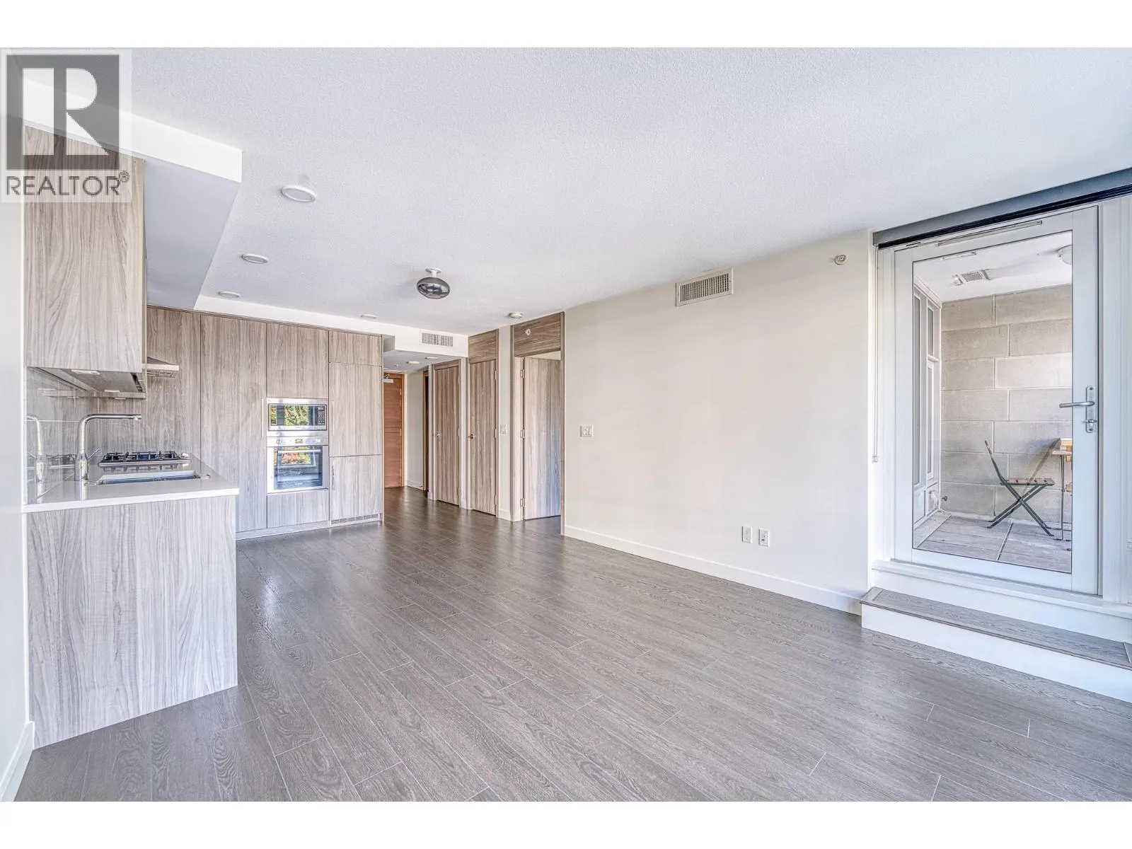 509 8800 HAZELBRIDGE WAY