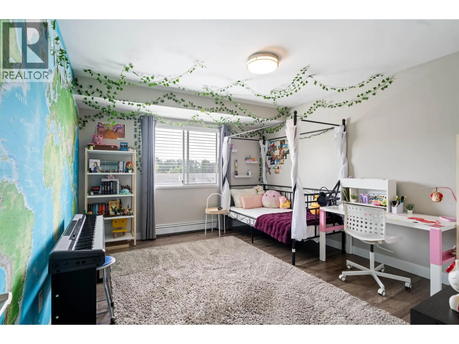 41 1190 FALCON DRIVE