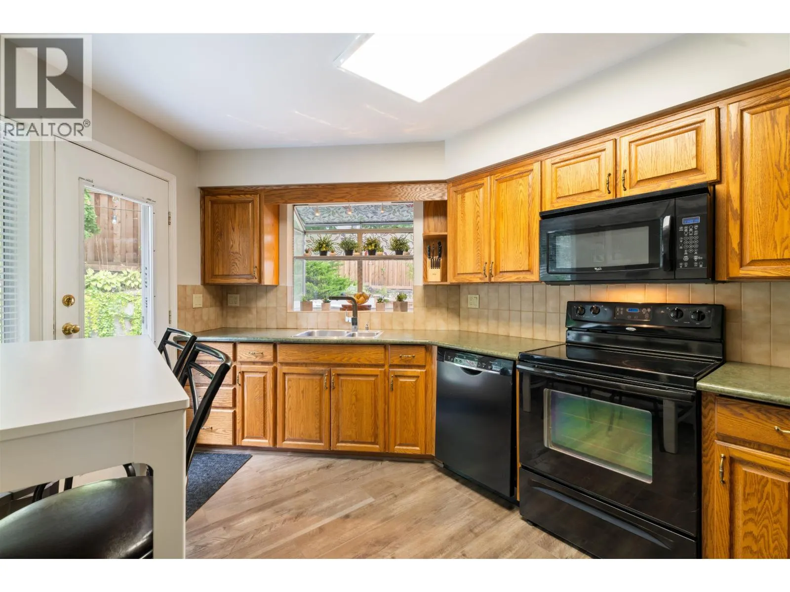 41 1190 FALCON DRIVE