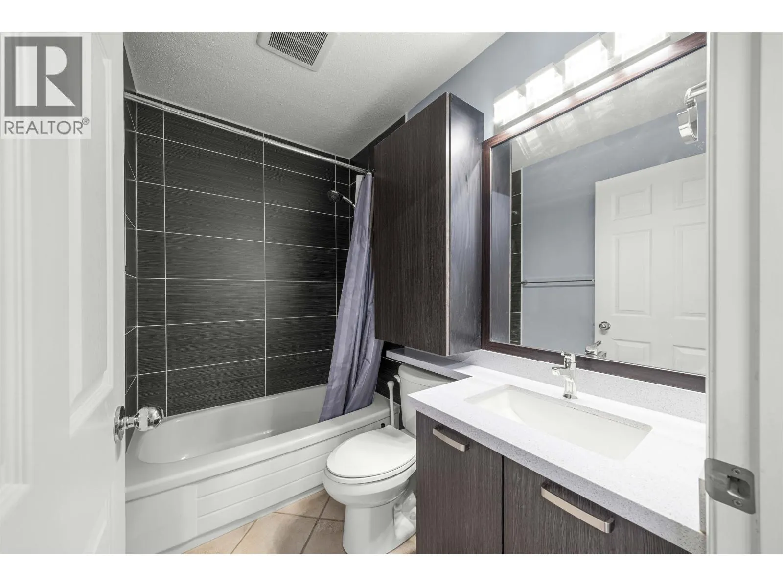 91 3711 ROBSON COURT