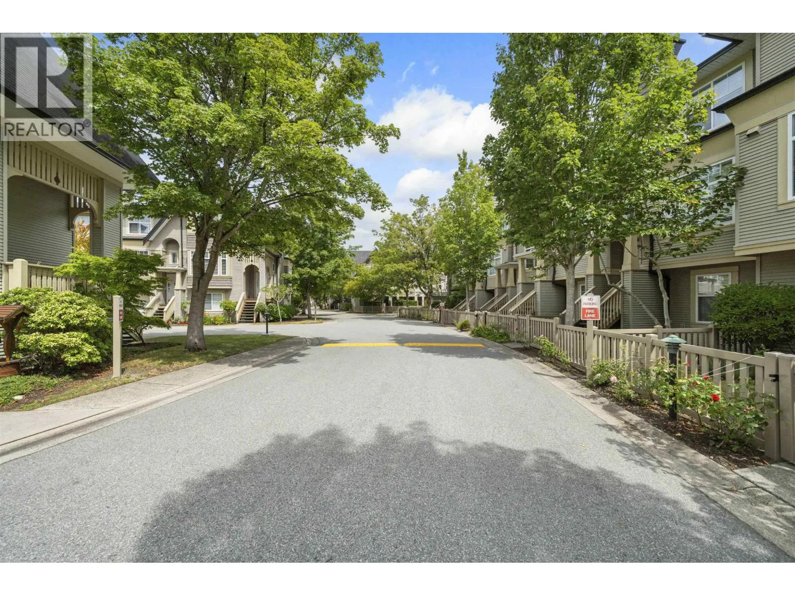 91 3711 ROBSON COURT