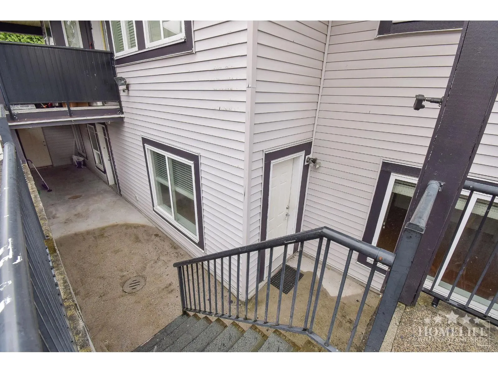 Basement A 16053 79 AVENUE