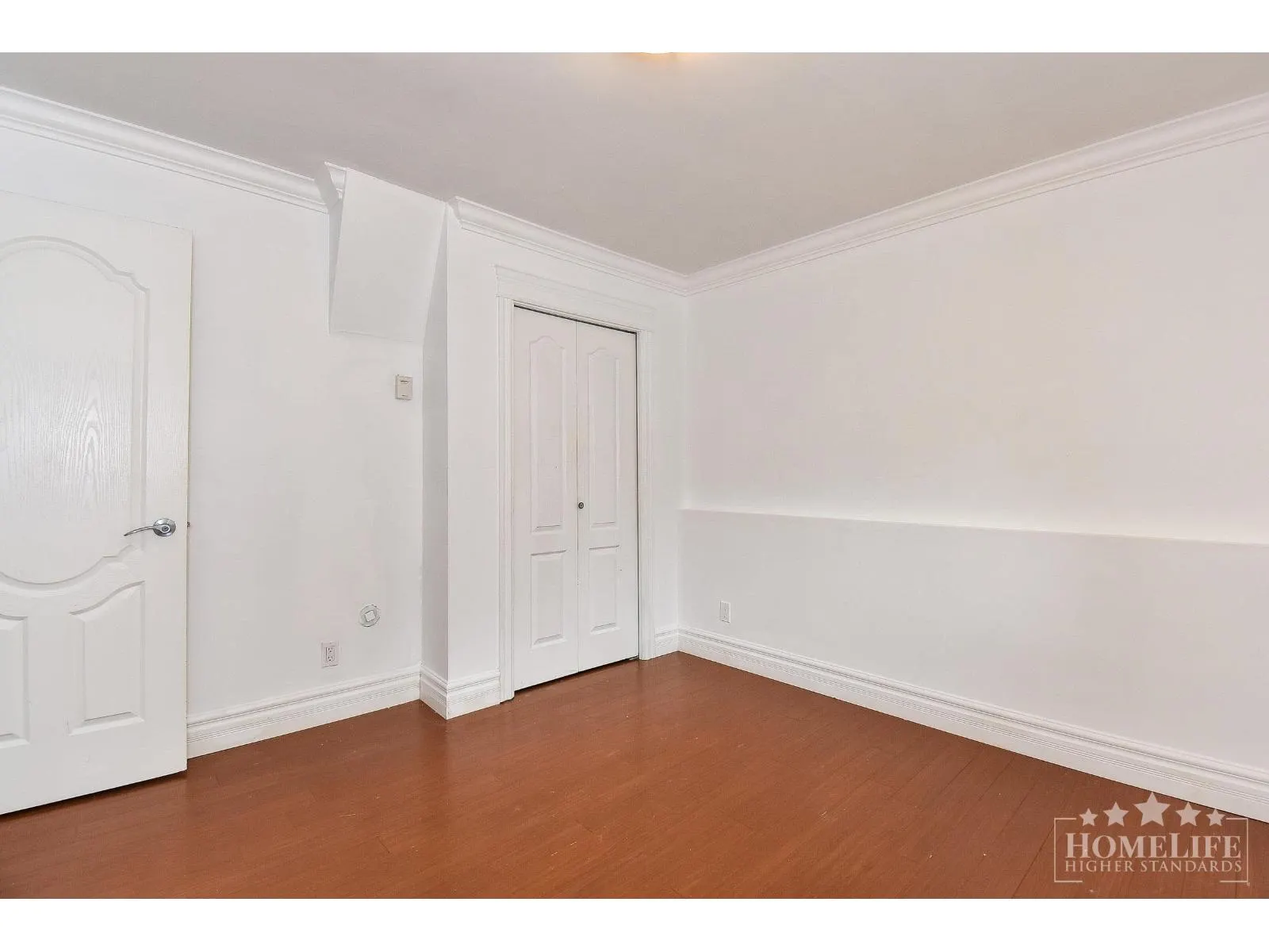 Basement A 16053 79 AVENUE