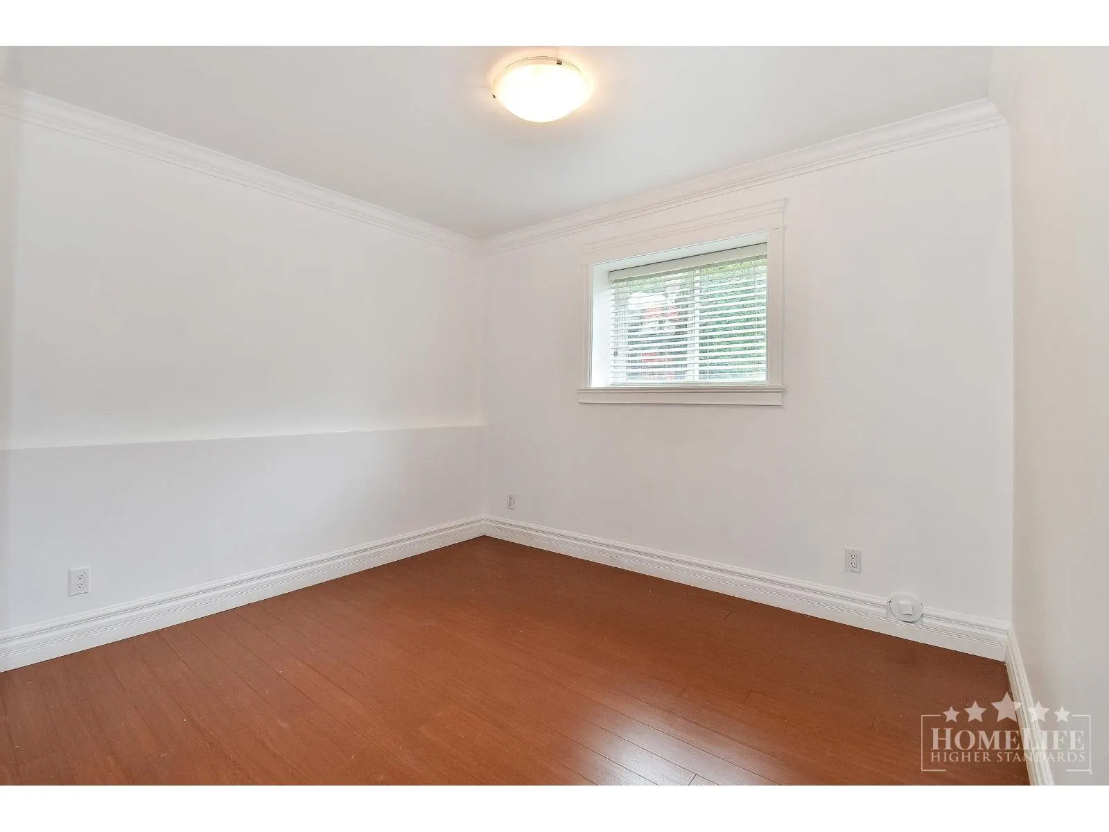 Basement A 16053 79 AVENUE