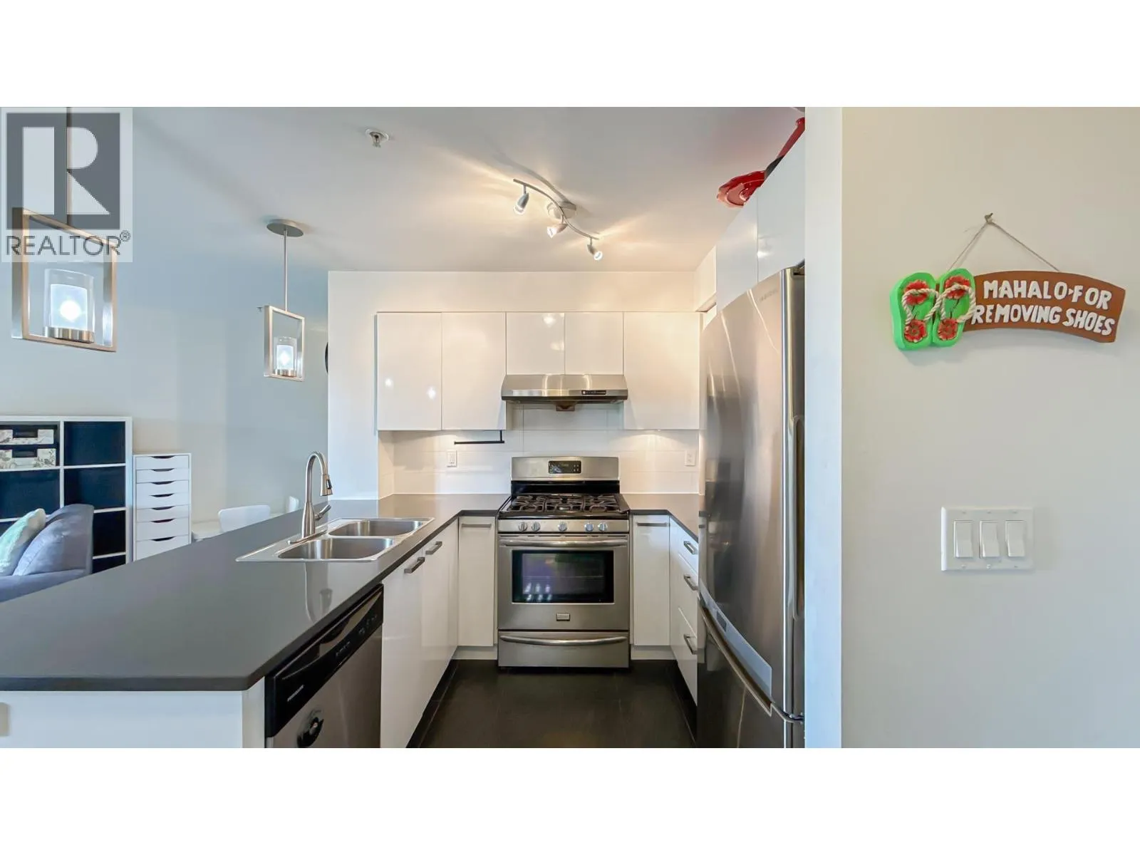 322 12339 STEVESTON HIGHWAY