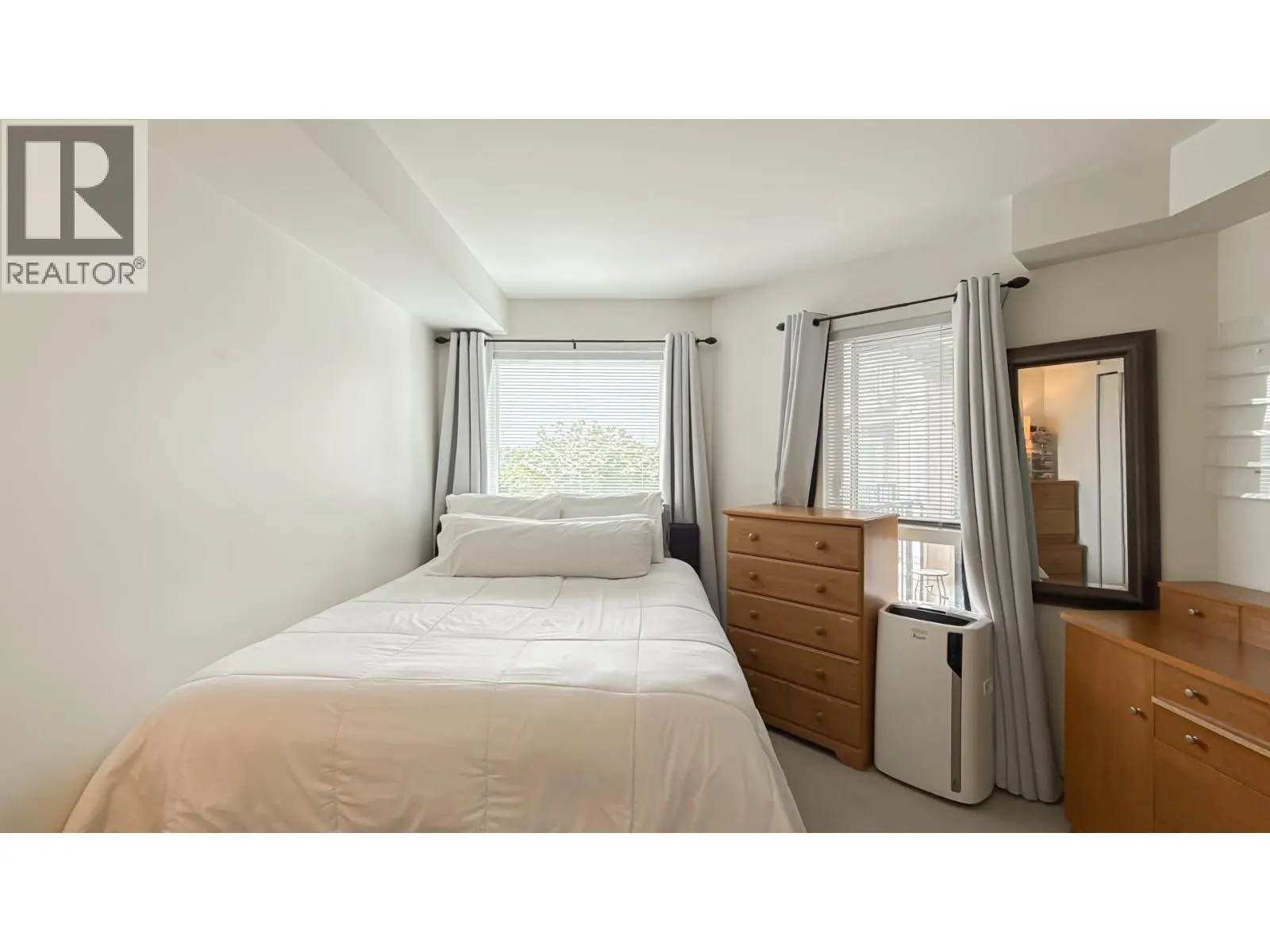 322 12339 STEVESTON HIGHWAY
