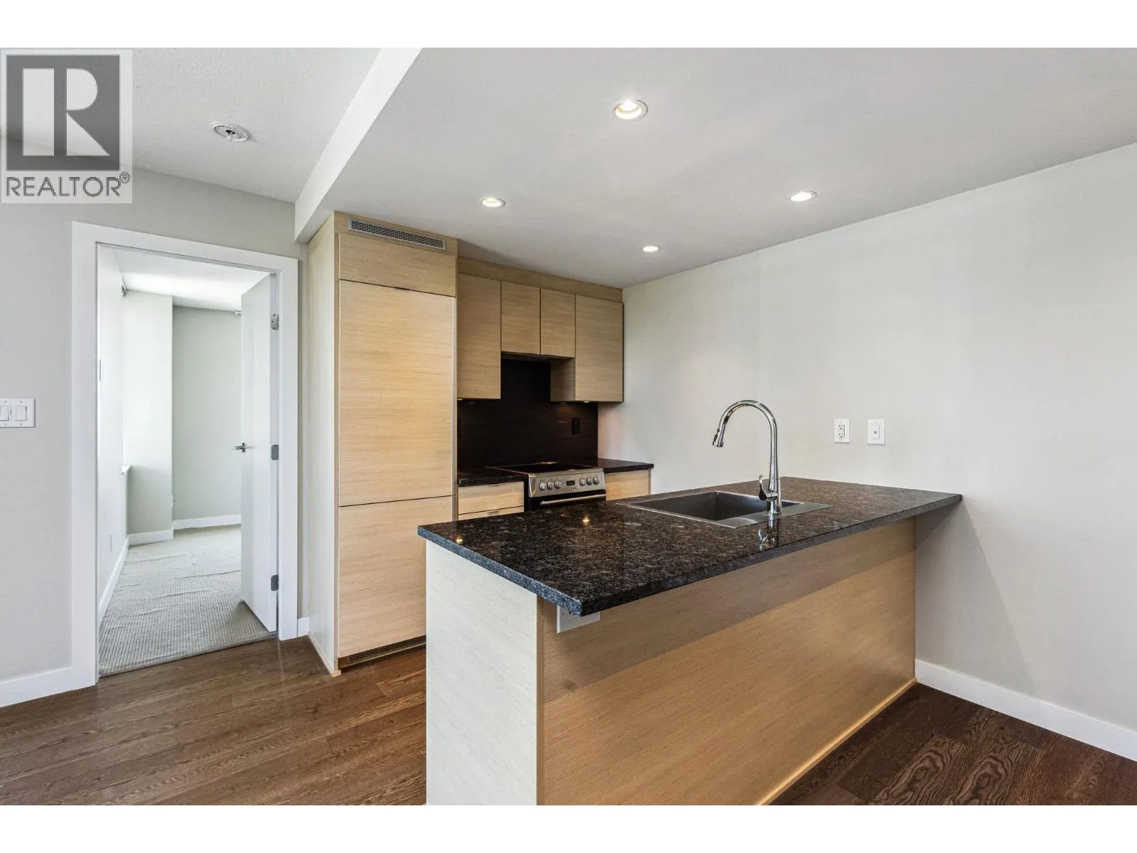 2007 488 SW MARINE DRIVE