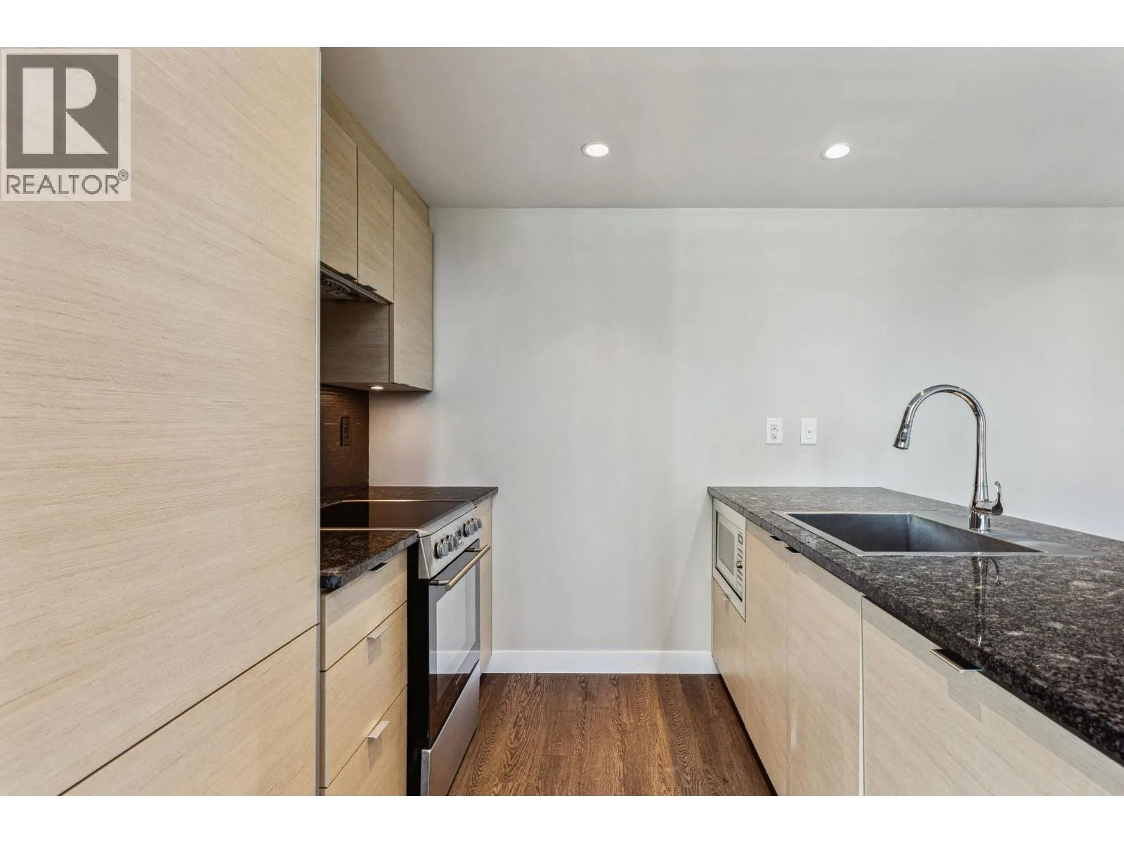 2007 488 SW MARINE DRIVE
