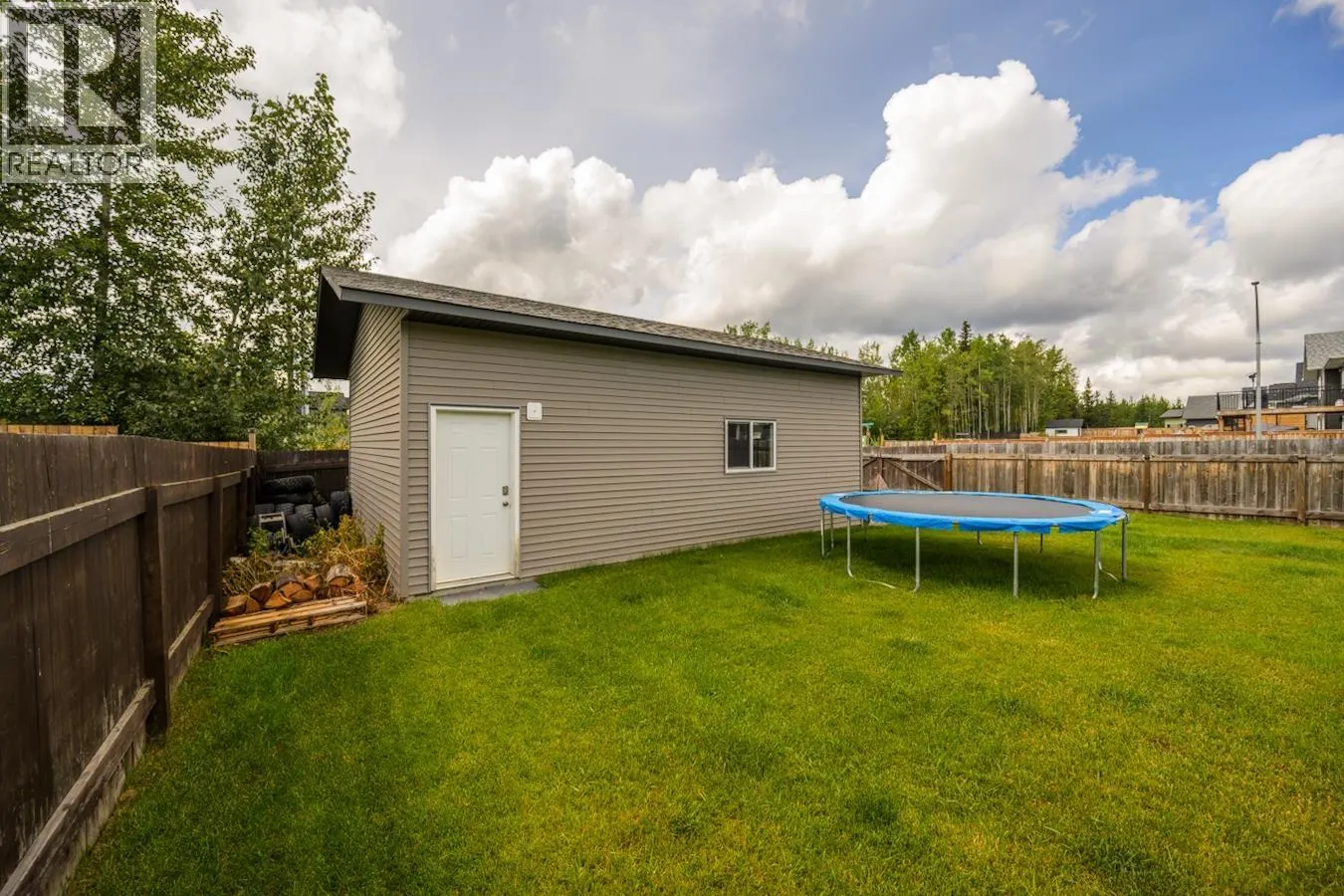 5591 WOODVALLEY DRIVE