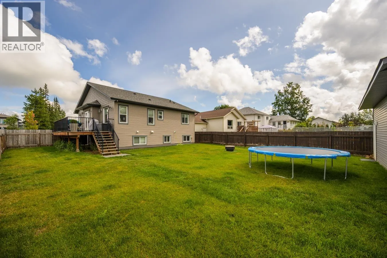 5591 WOODVALLEY DRIVE