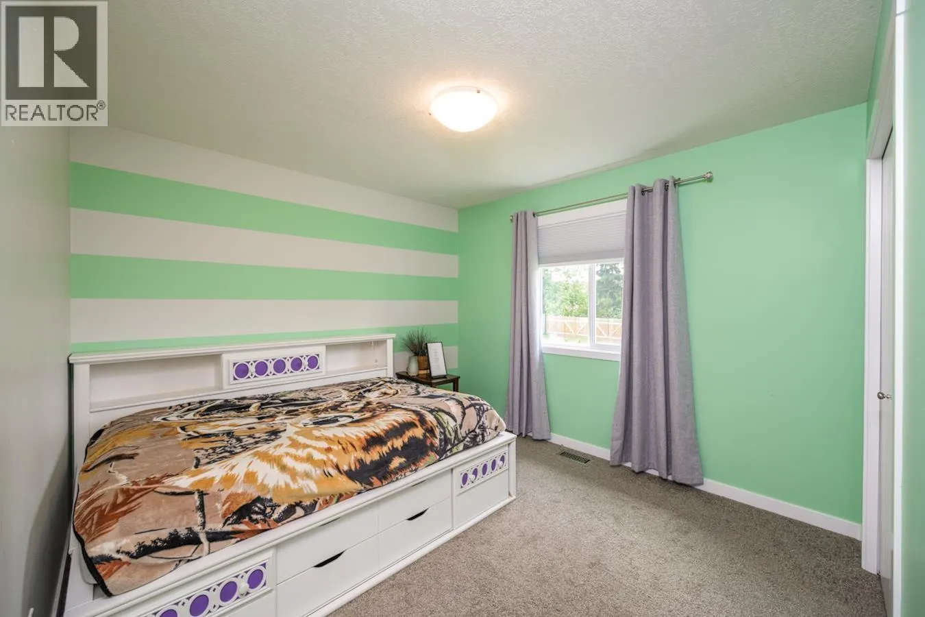 5591 WOODVALLEY DRIVE