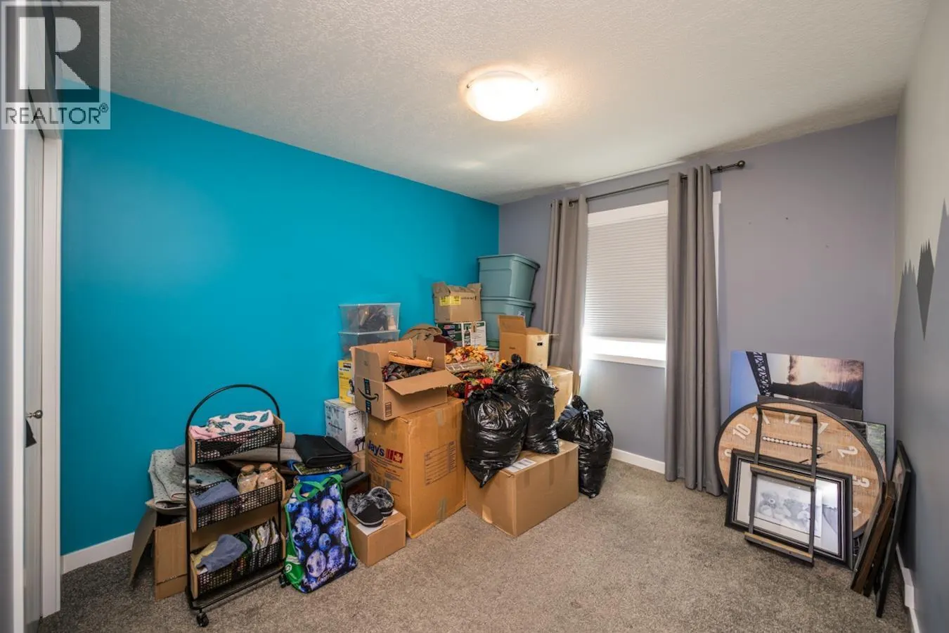 5591 WOODVALLEY DRIVE