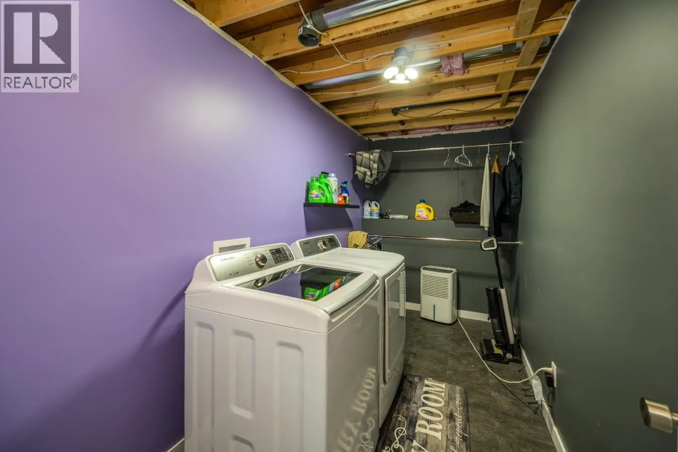 5591 WOODVALLEY DRIVE