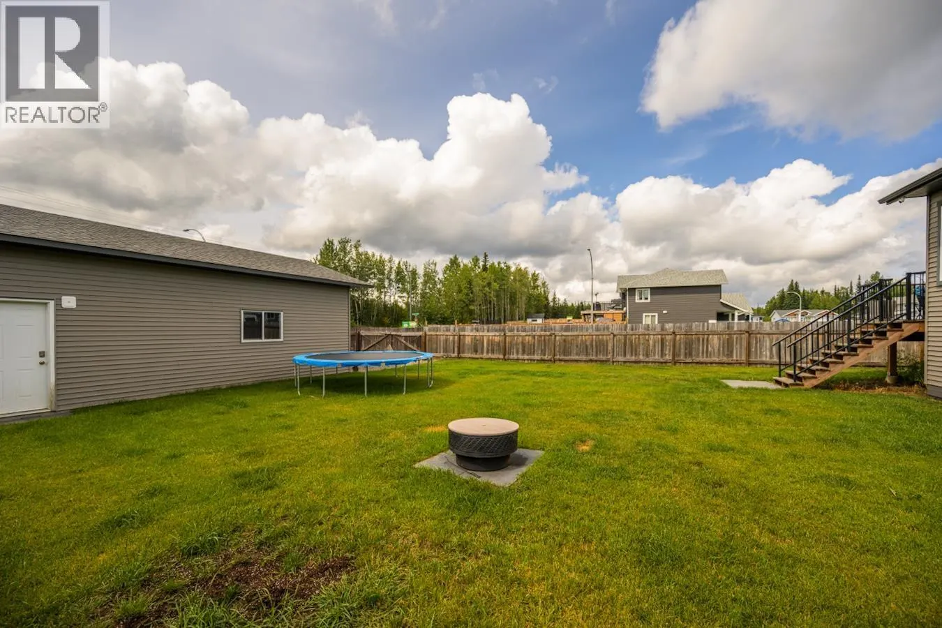 5591 WOODVALLEY DRIVE
