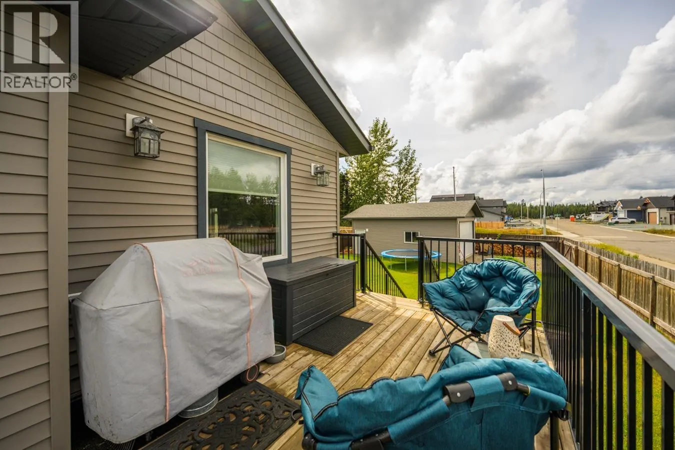 5591 WOODVALLEY DRIVE