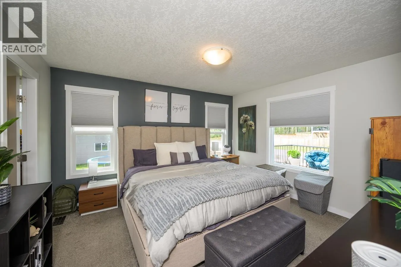 5591 WOODVALLEY DRIVE