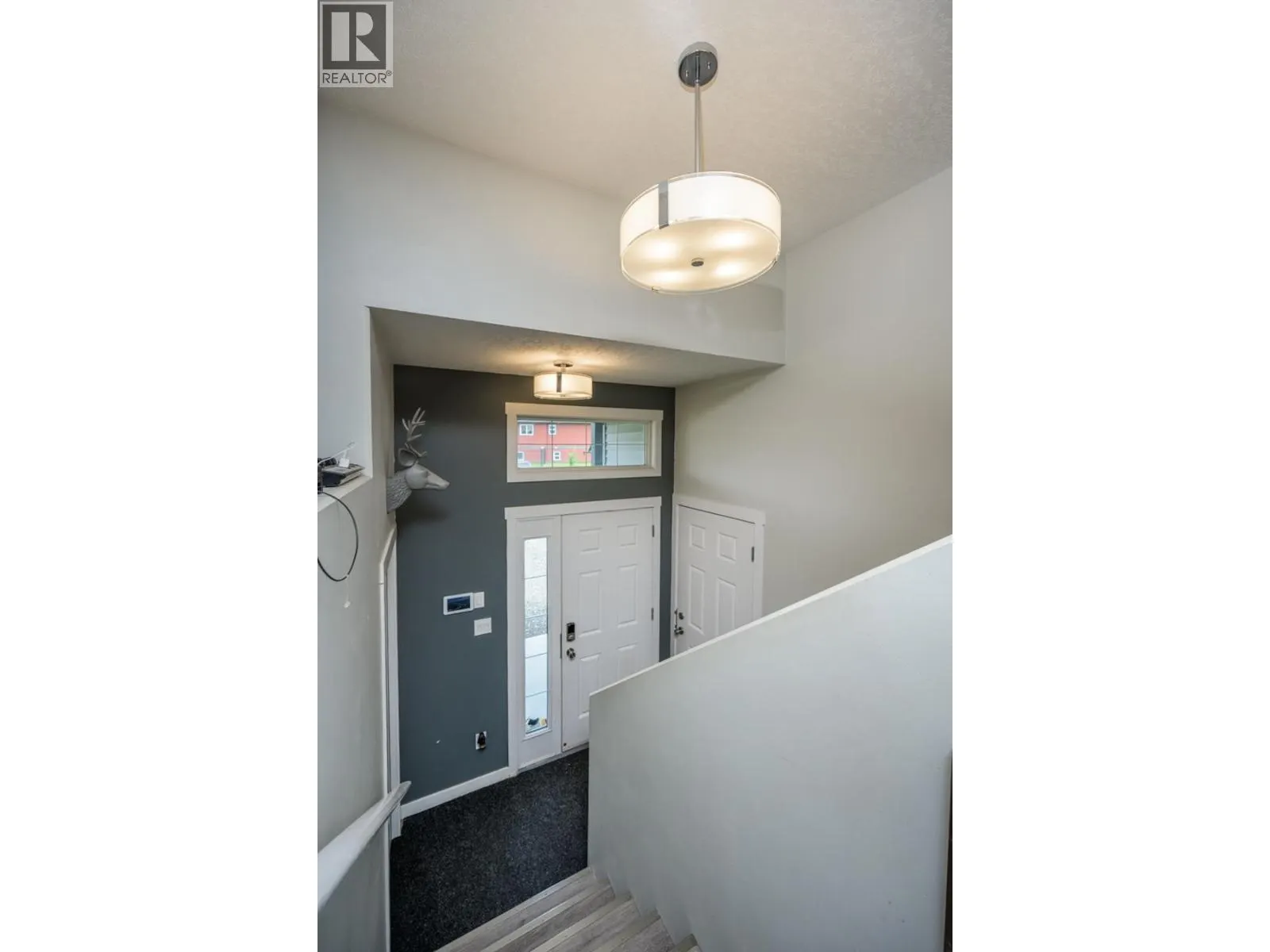 5591 WOODVALLEY DRIVE