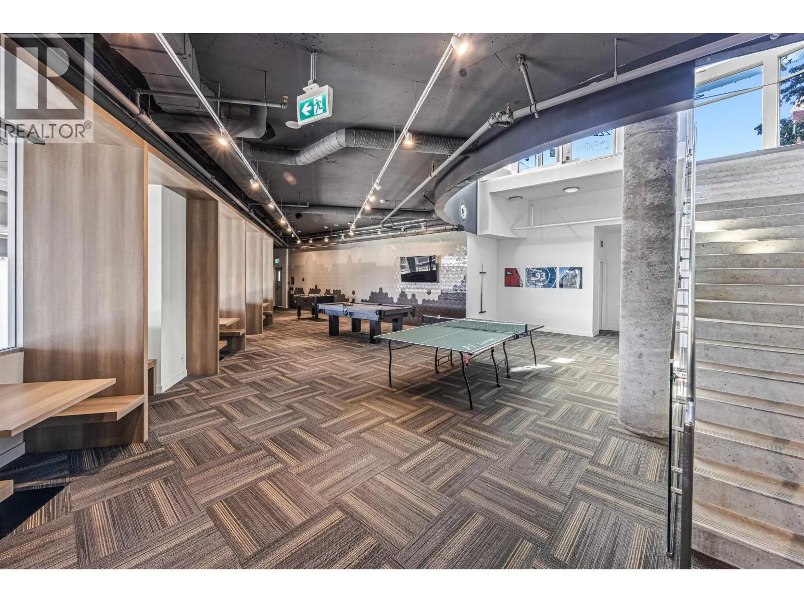 1403 258 NELSON'S COURT