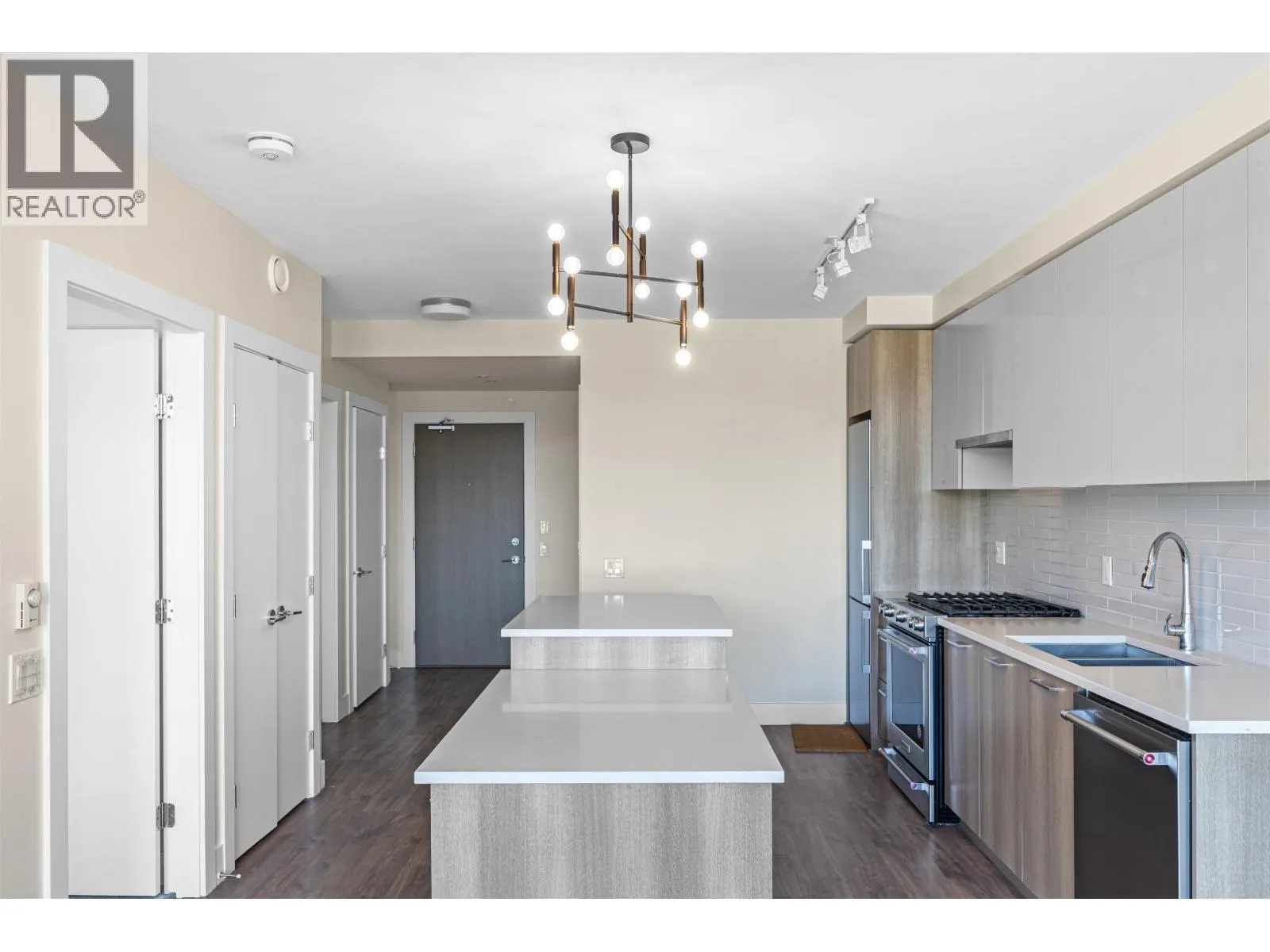1403 258 NELSON'S COURT