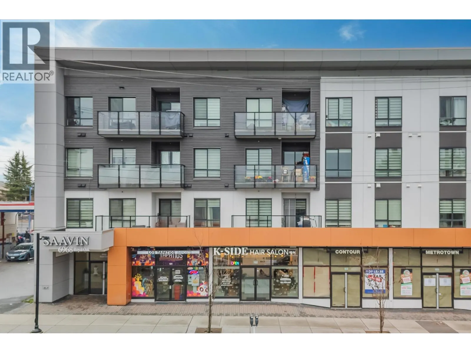 201 6968 ROYAL OAK AVENUE