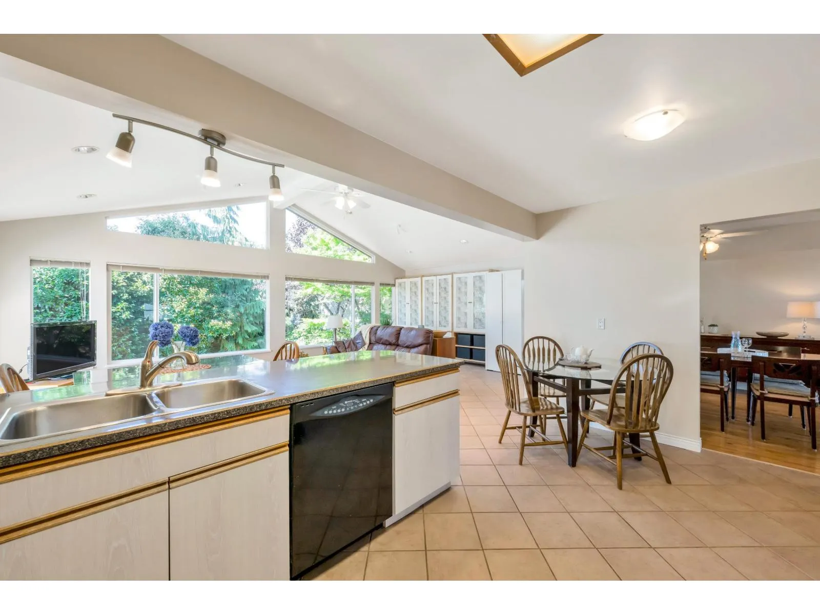 10601 HERMOSA DRIVE