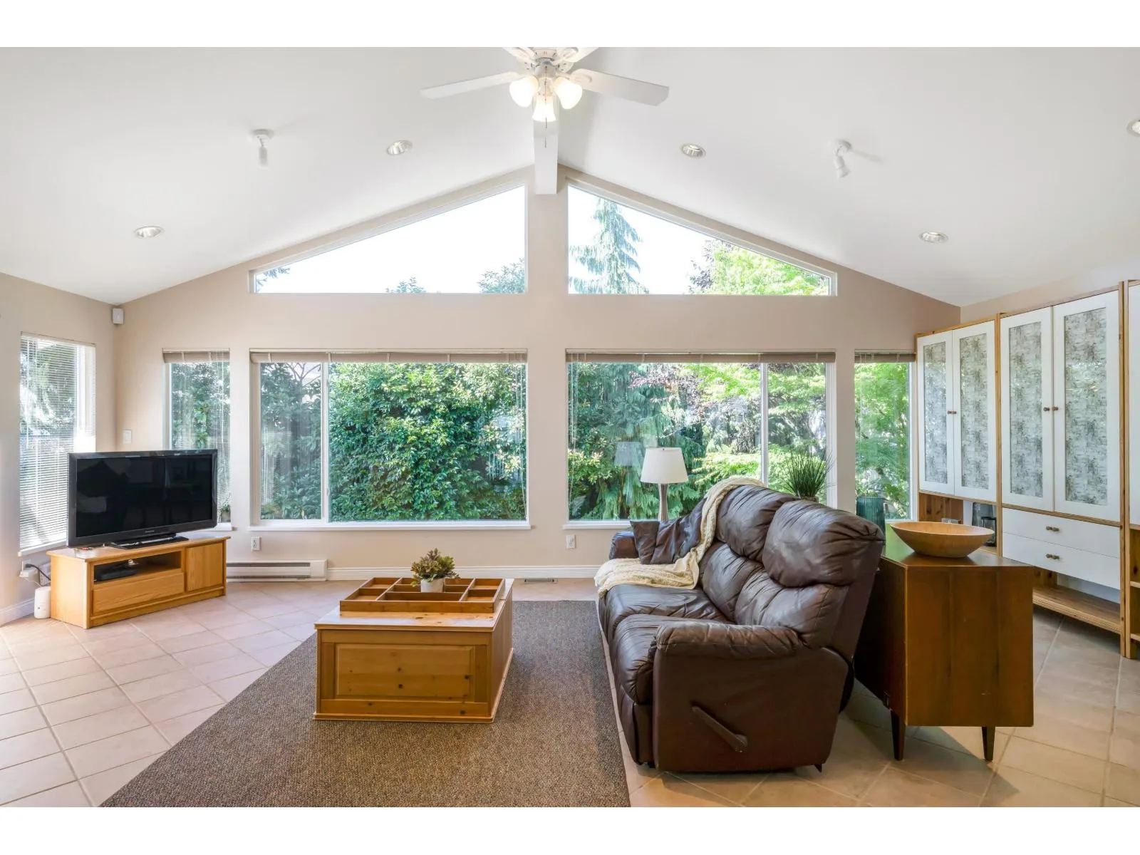 10601 HERMOSA DRIVE